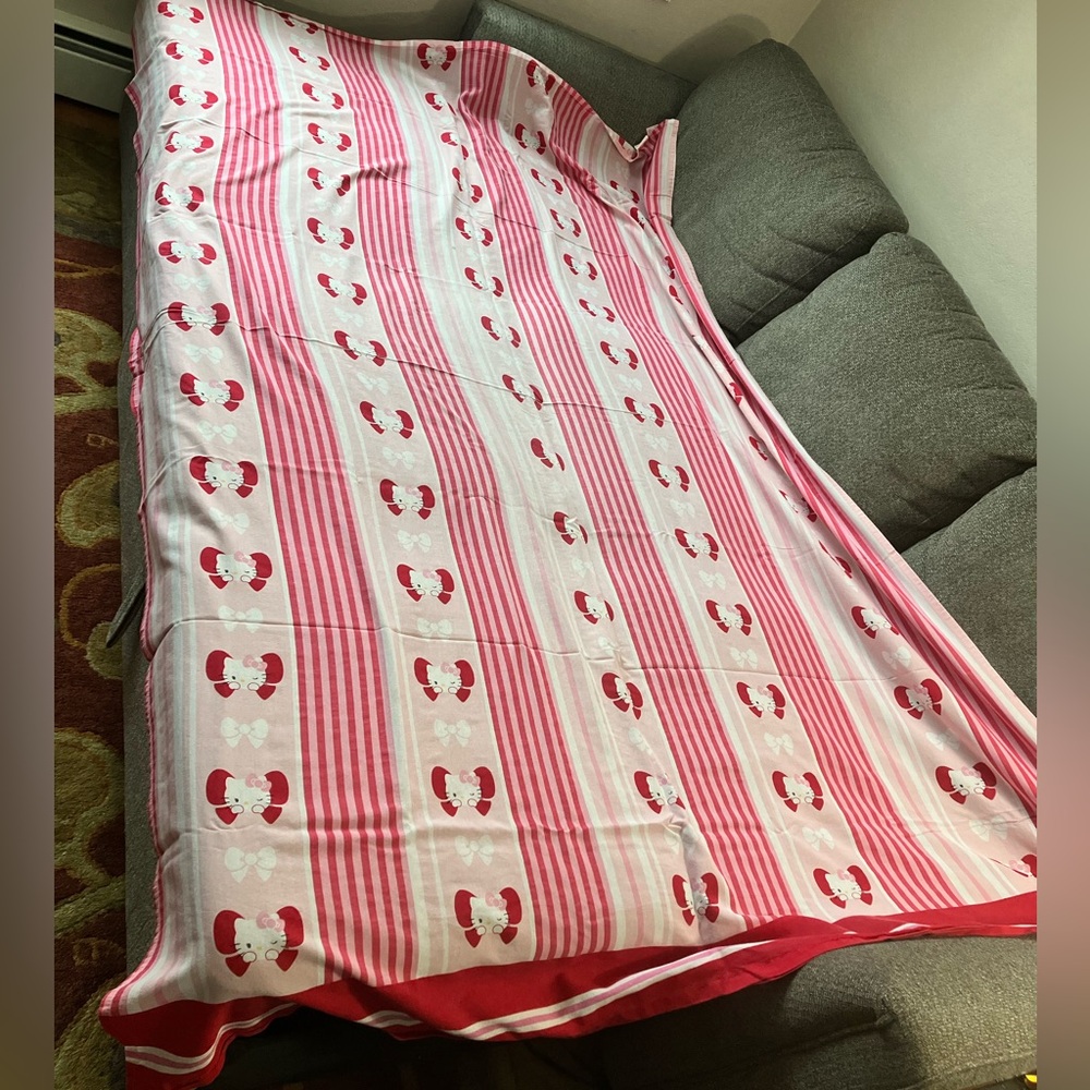 Sanrio Hello Kitty 39" x 75" twin flat bed sheet, pink red striped bows 2012